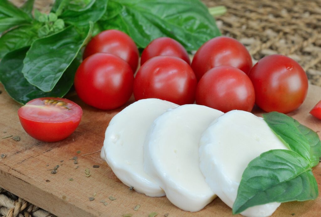 Insalata di ceci e mozzarella dell'Azienda Agricola Elena Spinsanti ad Osimo